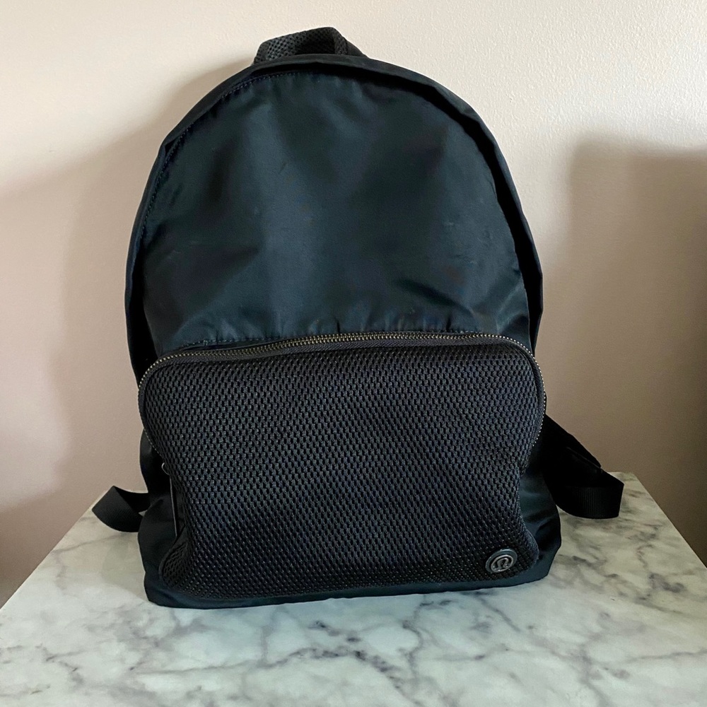 Lululemon Everywhere Backpack 17L
